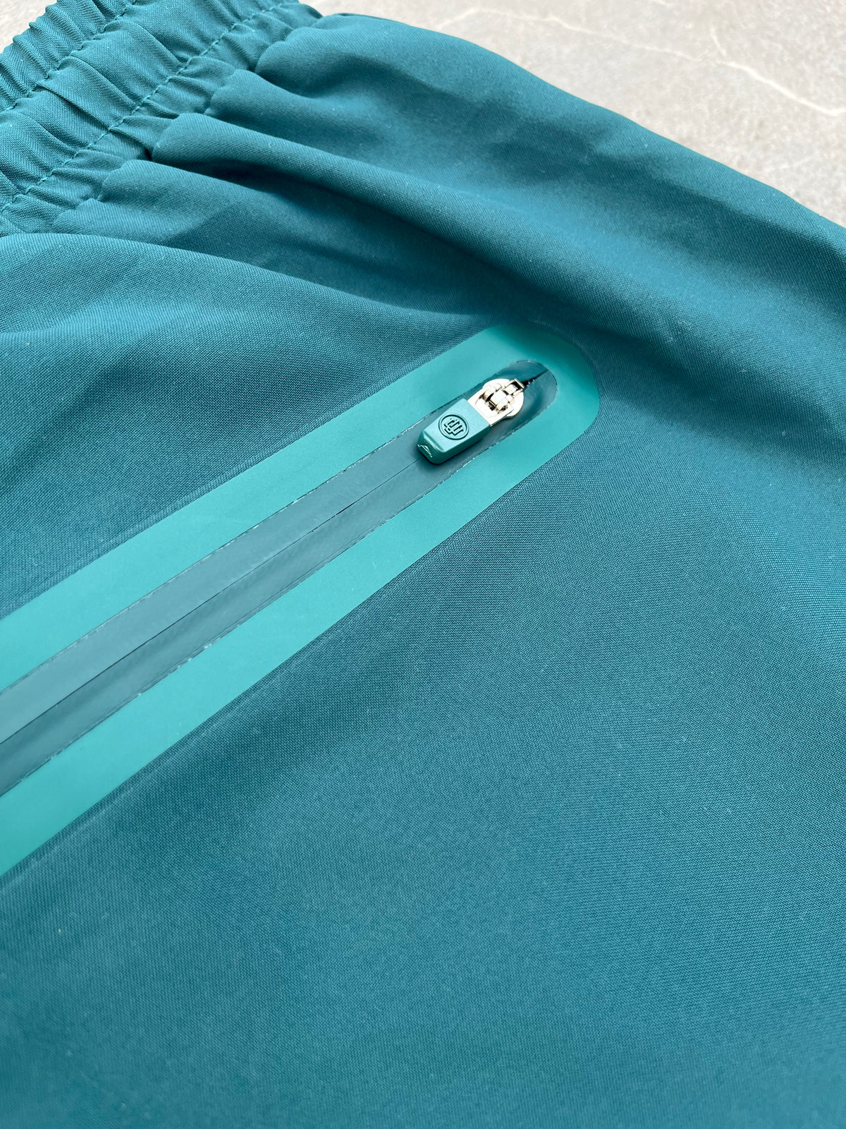 Ensemble URBAN UNITED Green/Electric CH25SETM024