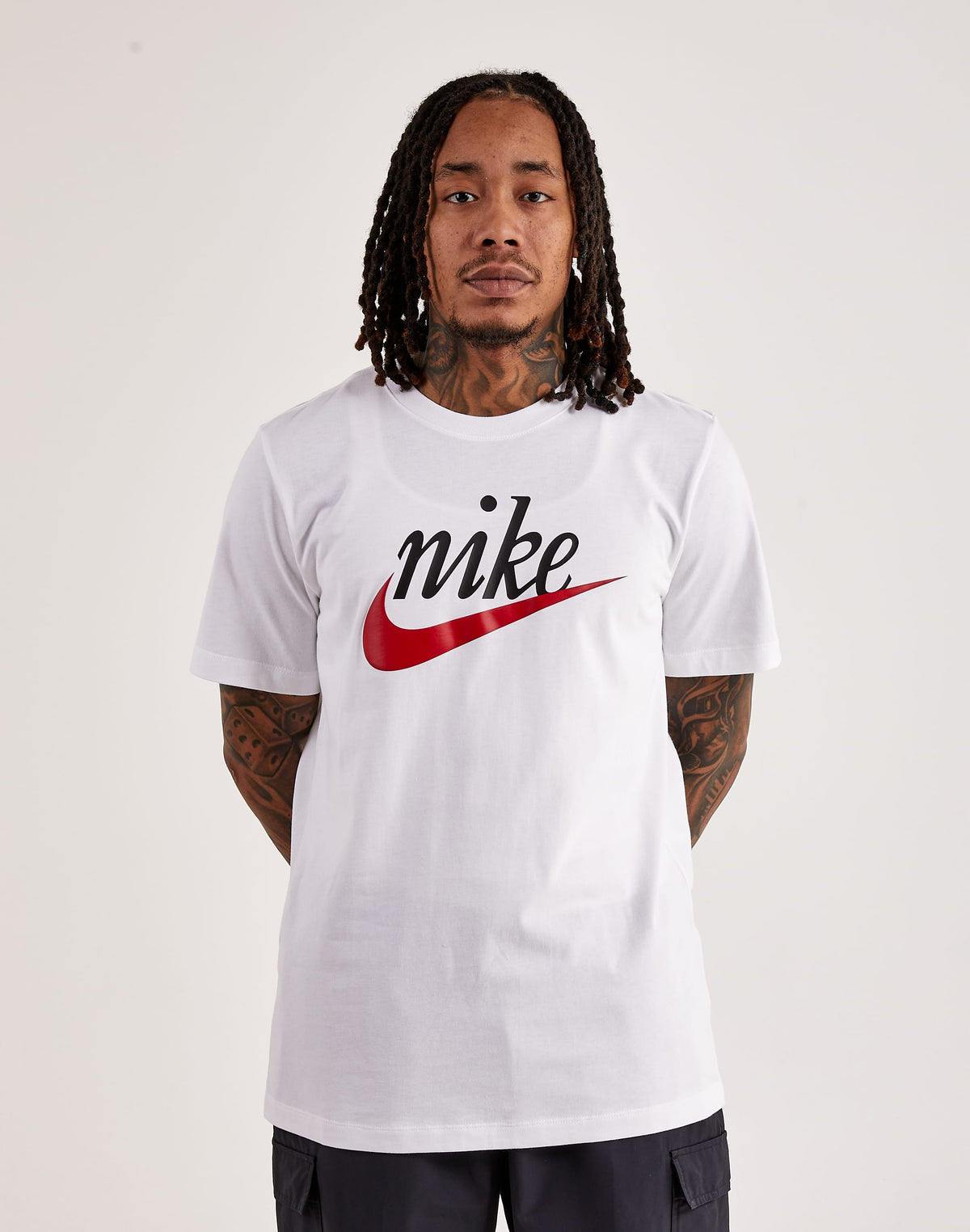 T-SHIRT NIKE NSW FUTURA 2 – DZ3279-100