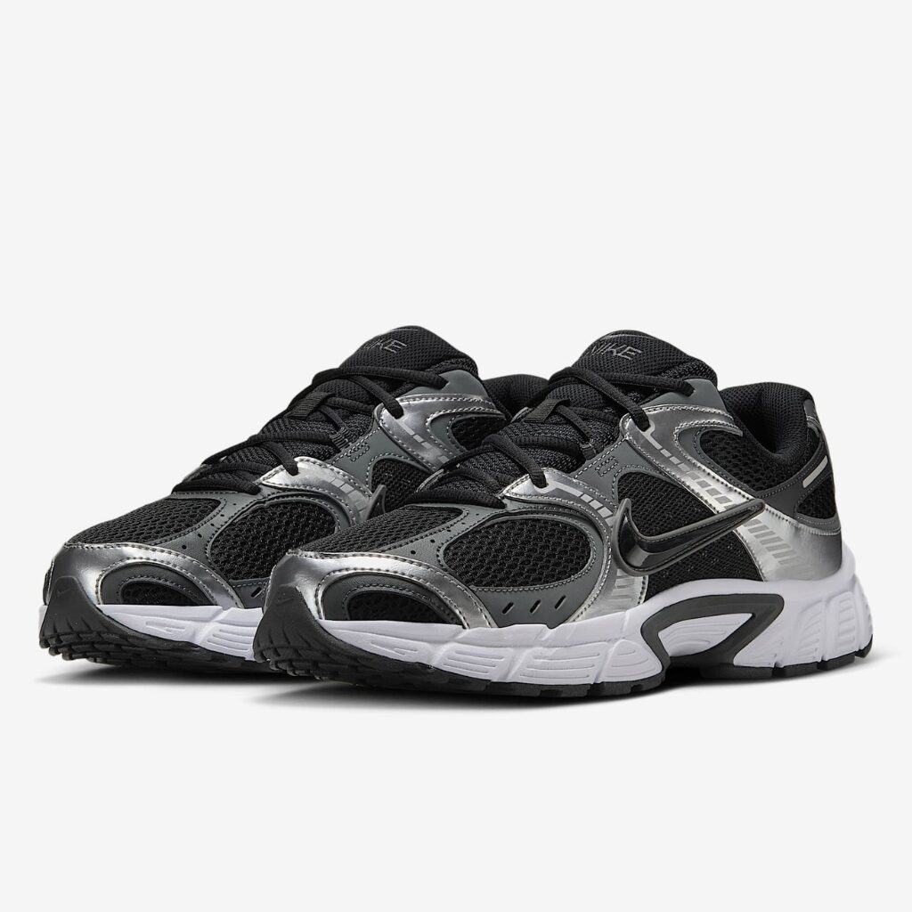 Baskets Nike V5 RNR  HJ5228-004 black white