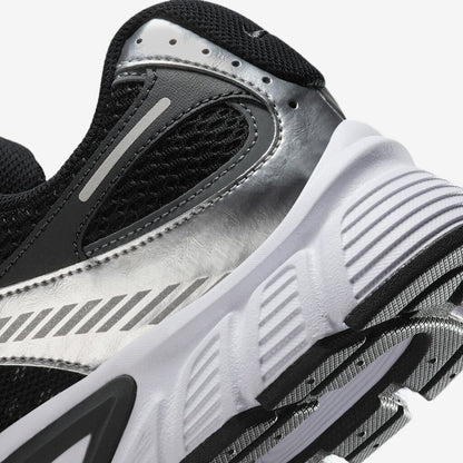 Baskets Nike V5 RNR  HJ5228-004 black white