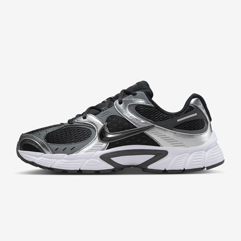 Baskets Nike V5 RNR  HJ5228-004 black white