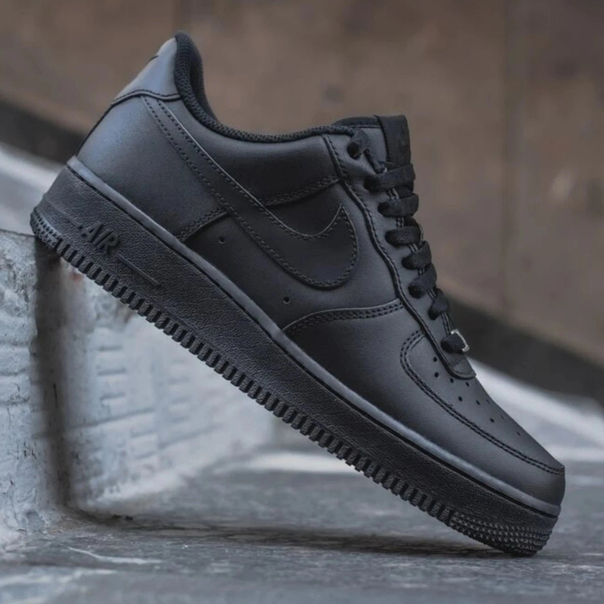 Share Nike Air Force 1 '07 Shoes Triple Black Retro OG CW2288-001